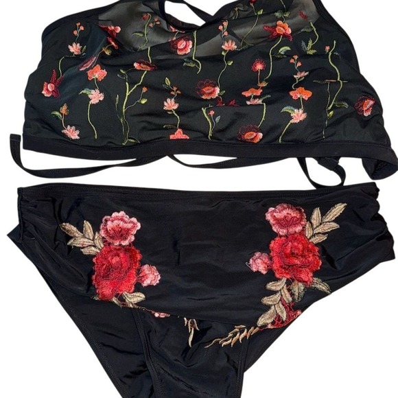 Womens 2 piece Plus 26 Black Floral 3X Embroidery Bikini Set 2 Piece Xhilaration - Picture 1 of 8